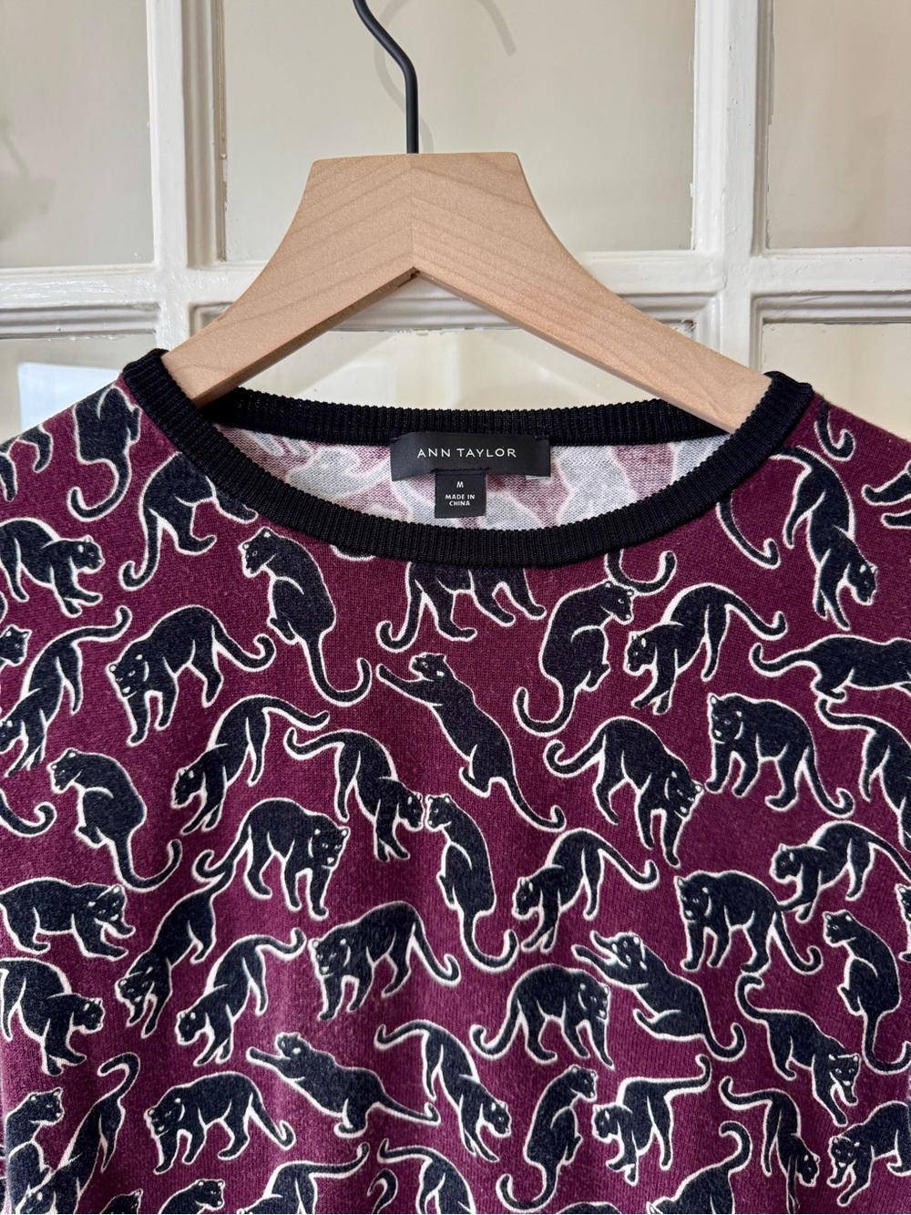 Ann Taylor Burgundy Short Sleeve Sweater Blouse w Black Panther Print Witchy Cat